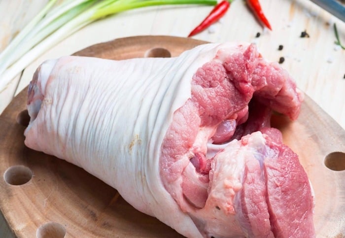 Phần thịt ở chân trước của lợn là một trong những lựa chọn phổ biến nhất khi mua thịt hàng ngày.