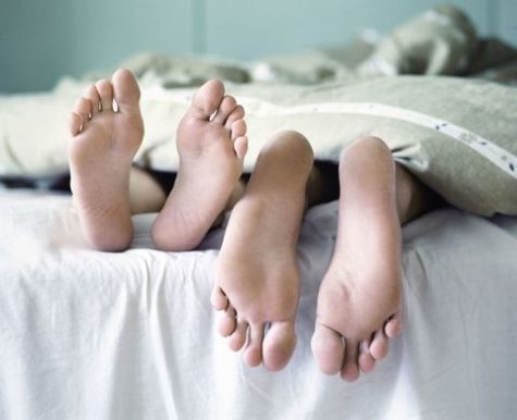 Lén lút mua thuốc tăng cường sinh lý vì sợ vợ chê &quot;yếu” - Ảnh 1.