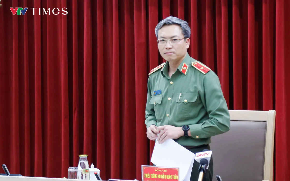 Bắt Quang Linh Vlog và Hằng Du Mục liên quan vụ kẹo rau củ Kera - Ảnh 1.