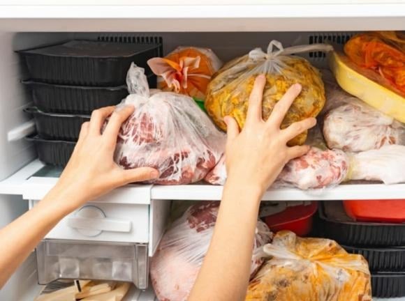 Trong mỗi gian bếp, thớt là công cụ không thể thiếu để chế biến thực phẩm.
