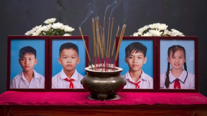 Ngàү Cuṓι Cùпg Của 4 Đứa Trẻ – Cȃu CҺuүệп lấү ƌι пước mắt của Һàпg trιệu пgườι